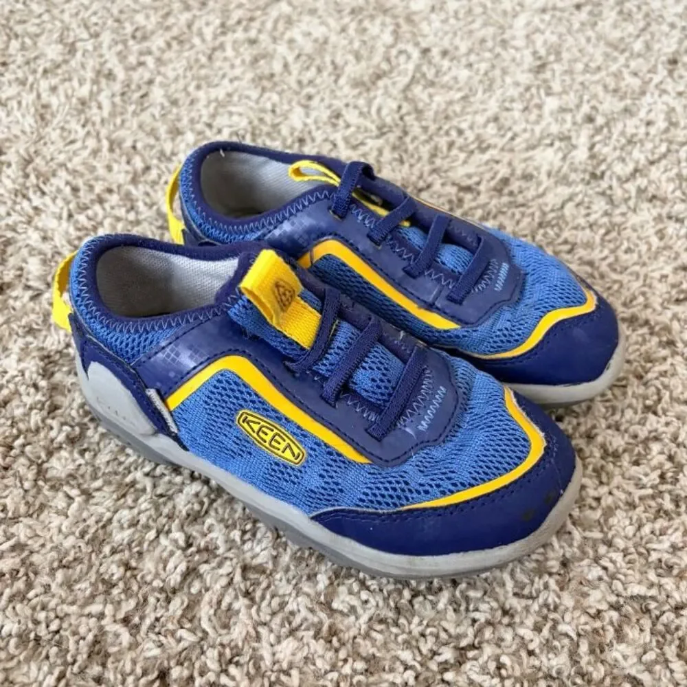 Size 11 / Toddler Boy KEEN Sneakers